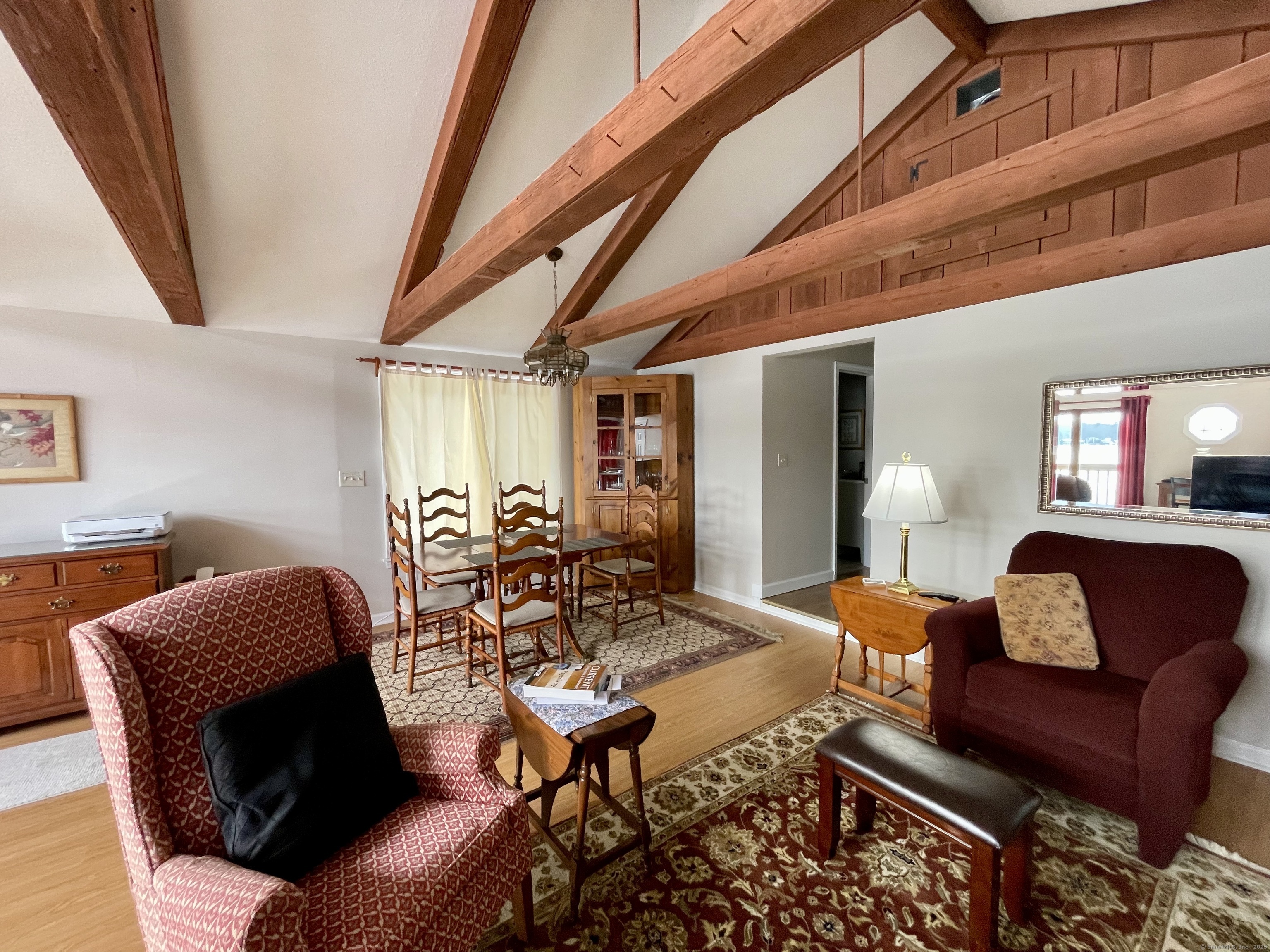 Pine Hollow Road, Killingly, Connecticut - 1 Bedrooms  
2 Bathrooms  
4 Rooms - 