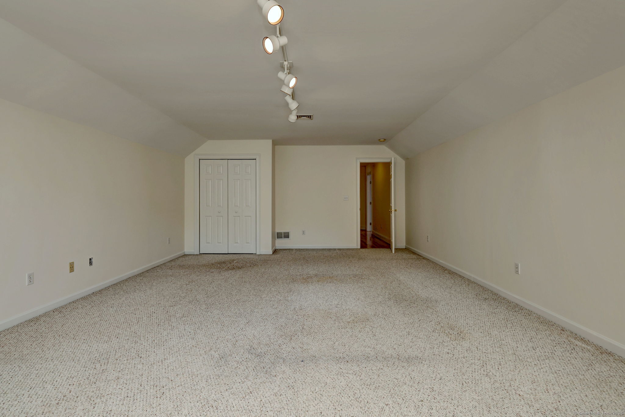 18 Nature Trail, Hamden, Connecticut image 36