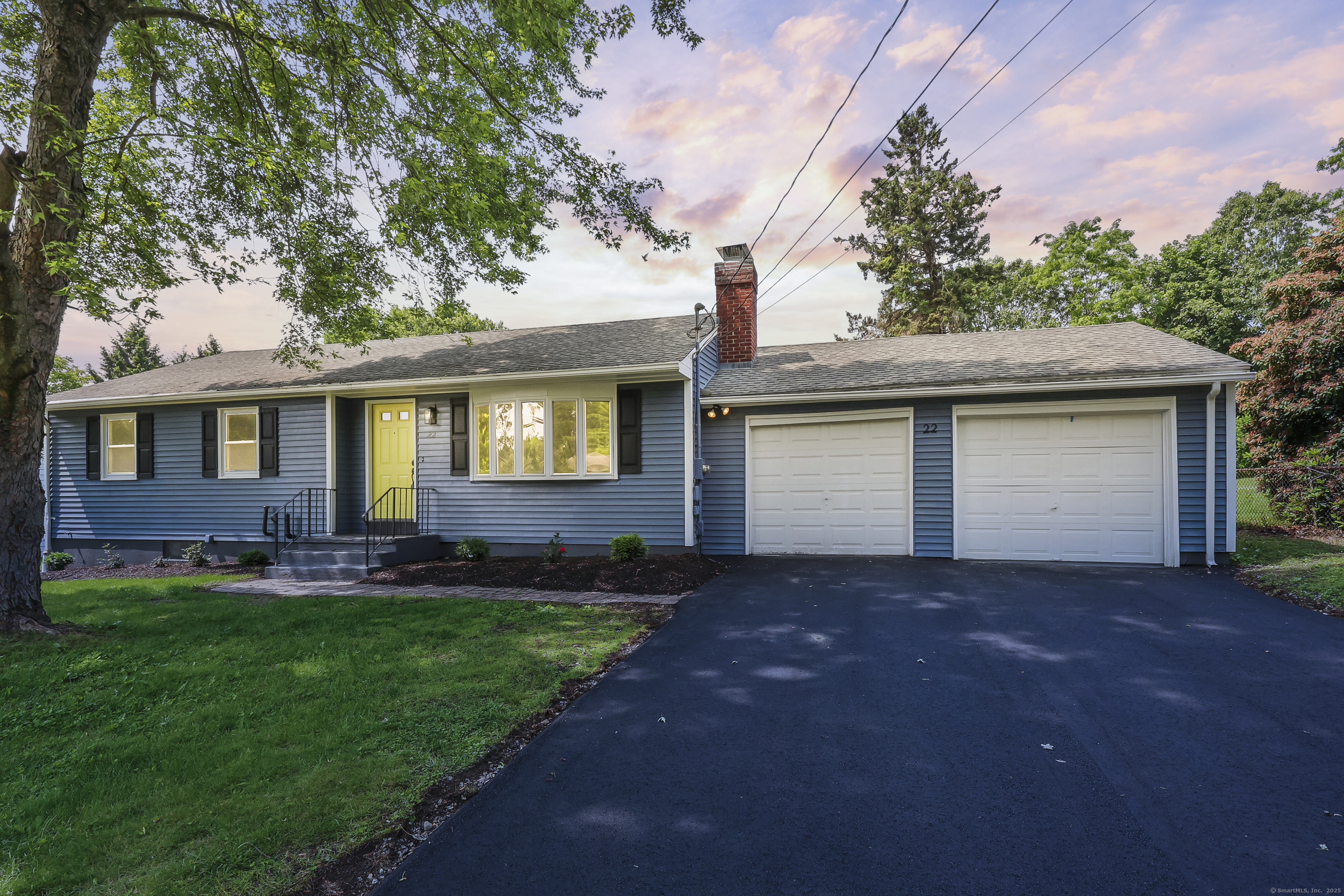 Naugatuck, Connecticut 06770, United States, 3 Bedrooms Bedrooms, ,2 BathroomsBathrooms,Residential,Pending,148432