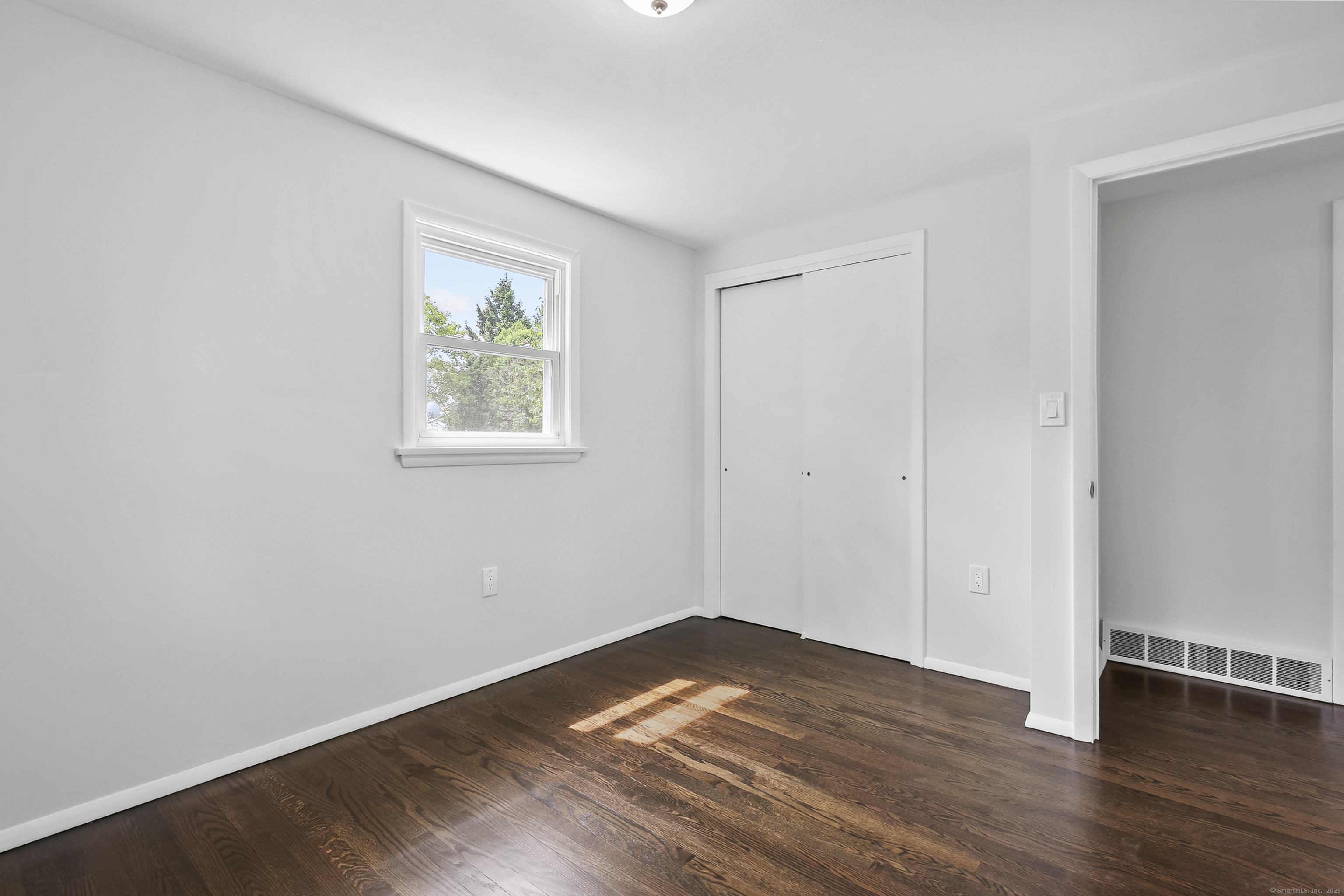 Naugatuck, Connecticut 06770, United States, 3 Bedrooms Bedrooms, ,2 BathroomsBathrooms,Residential,Pending,148432