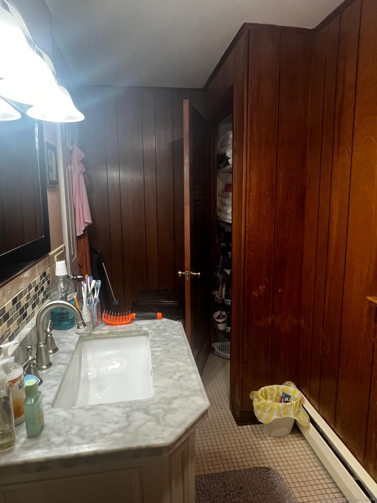 240 Prospect Street, Ansonia, Connecticut image 25