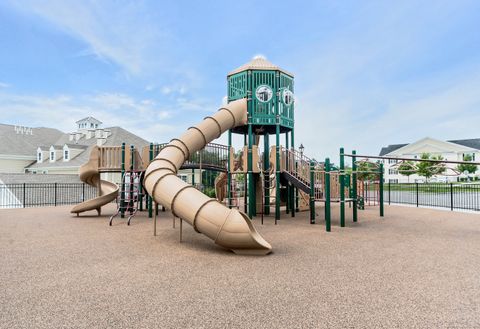 Tiny photo for 203 Center Meadow Lane #203, Danbury, CT 06810 (MLS # 24150721)