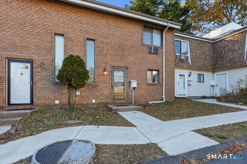 Tiny photo for 11 Sutton Place #11, Bloomfield, CT 06002 (MLS # 24215193)