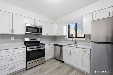 Tiny photo for 11 Sutton Place #11, Bloomfield, CT 06002 (MLS # 24215193)