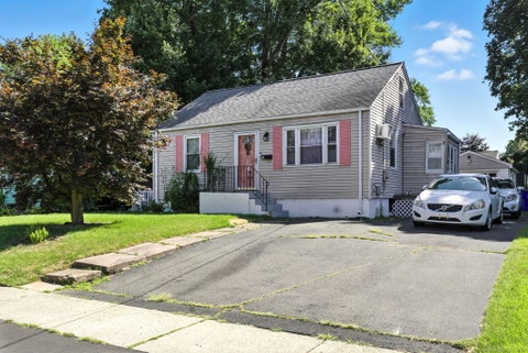 Homes For Sale - 46 Washington Avenue<br/> East Hartford, CT 06118