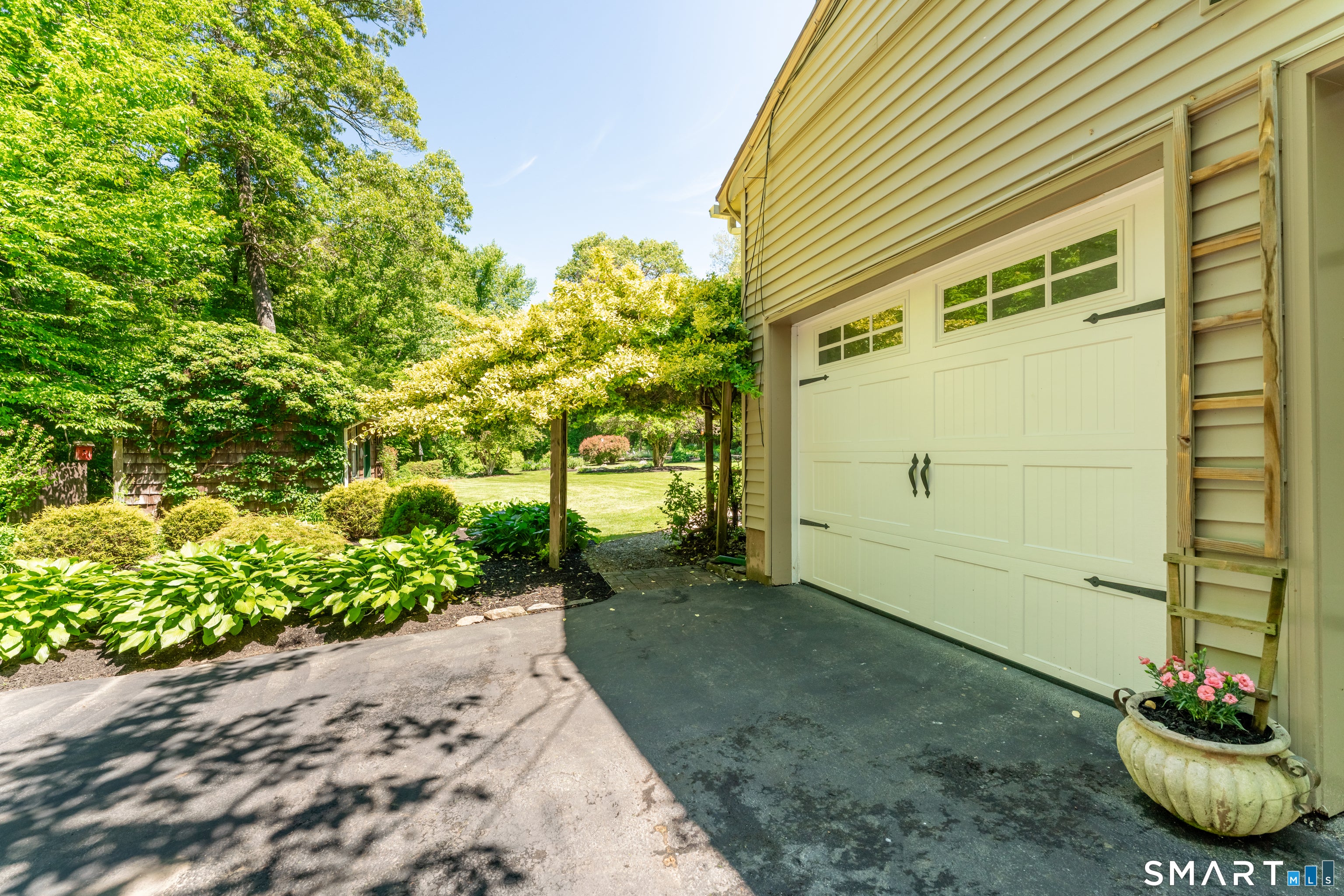 18 Doolittle Road