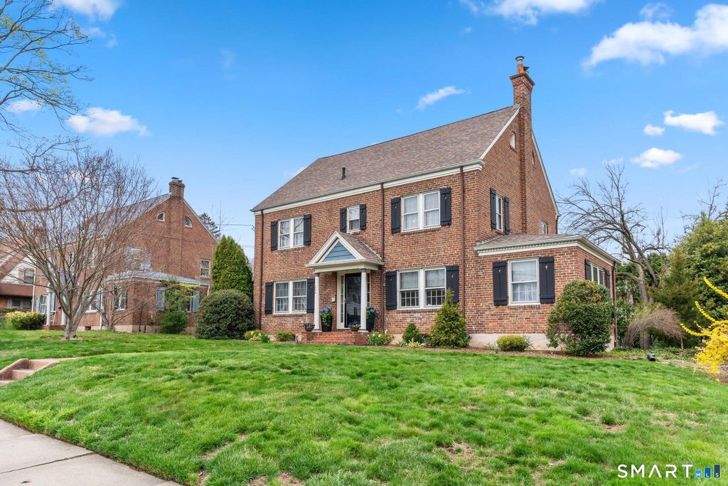 Photo of 602 Park Road, West Hartford, CT 06107 (MLS # 24166544)