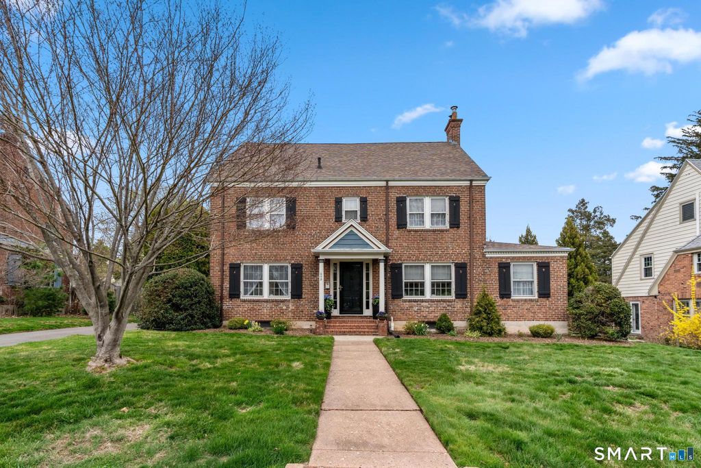 Photo of 602 Park Road, West Hartford, CT 06107 (MLS # 24166544)