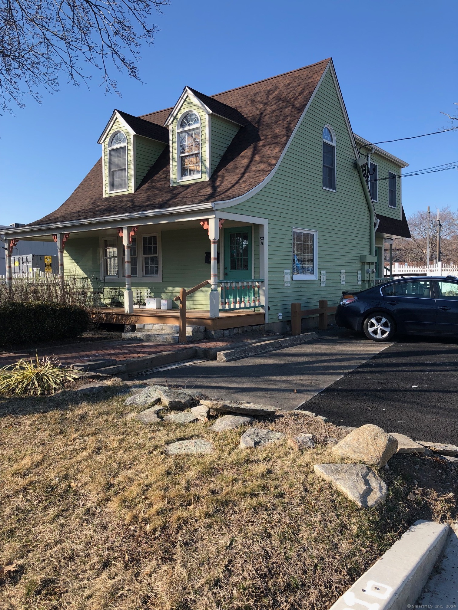 Rental Property at 23 W Main Street, Clinton, Connecticut - Bedrooms: 1 
Bathrooms: 1 
Rooms: 3  - $1,600 MO.