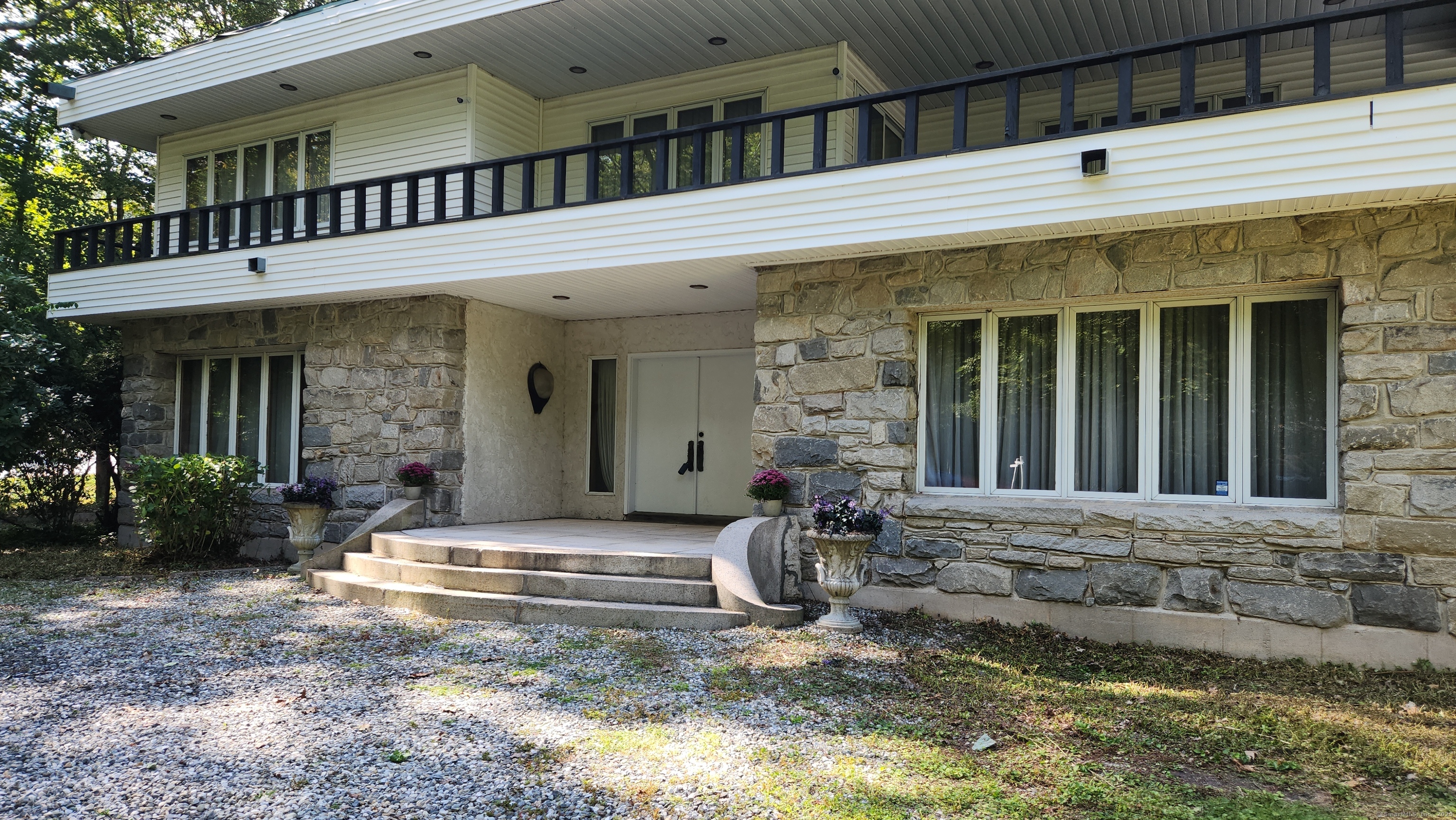 25 Mountain Brook Drive