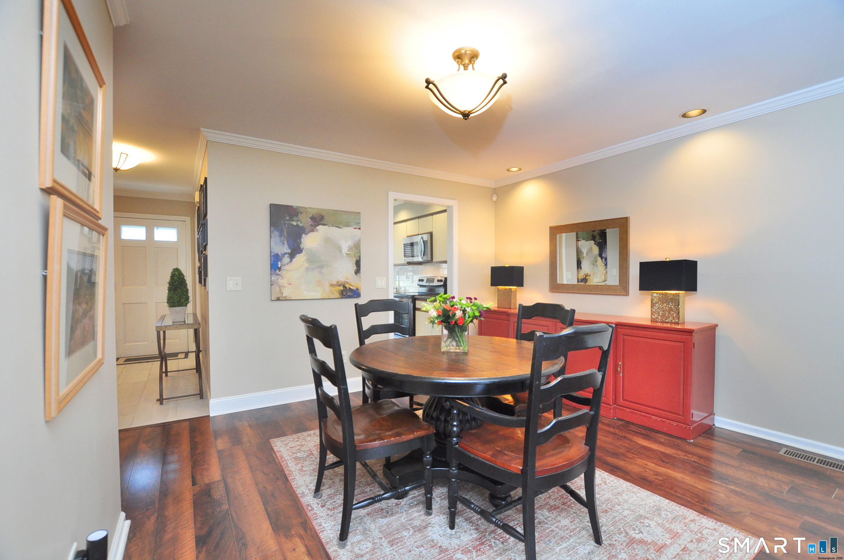104 Tunxis Village