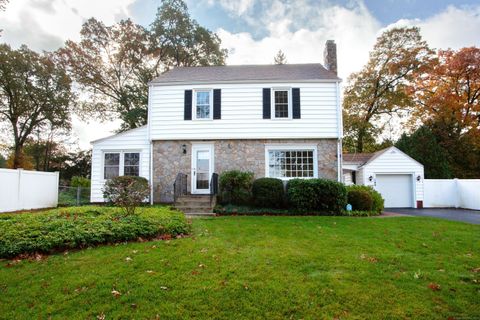 Photo of 189 Glenwood Street, Manchester, CT 06040 (MLS # 24133976)