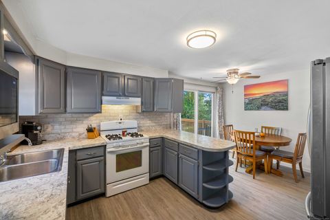 Tiny photo for 197 Connecticut Boulevard, Montville, CT 06370 (MLS # 24128356)