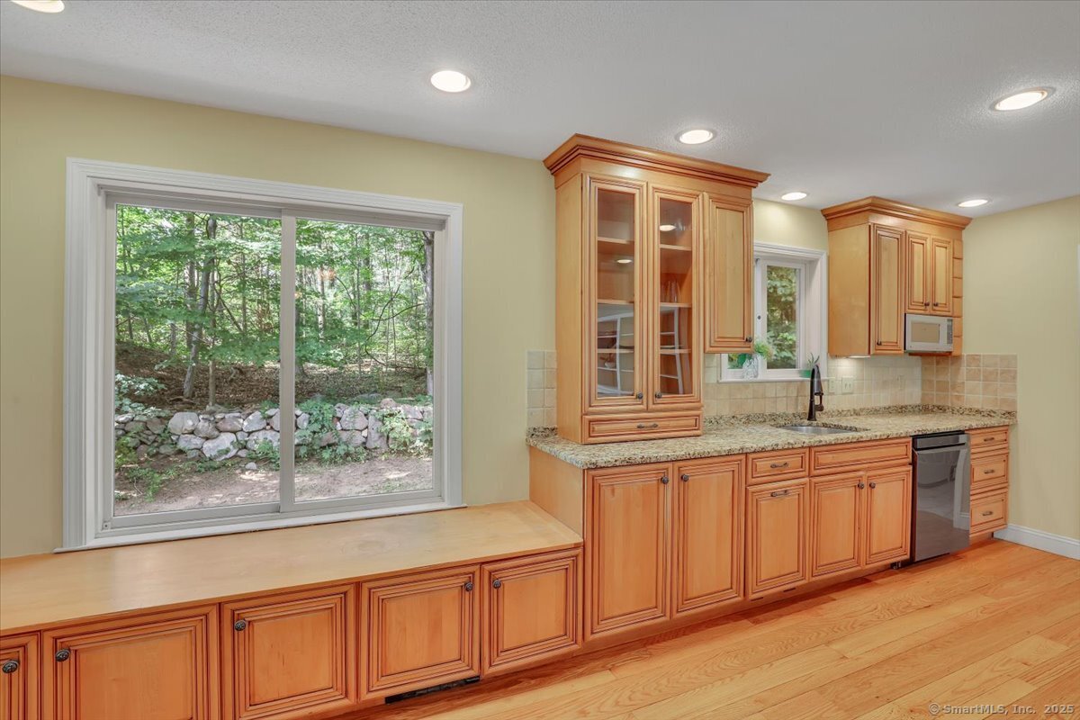 325A Scott Swamp Road