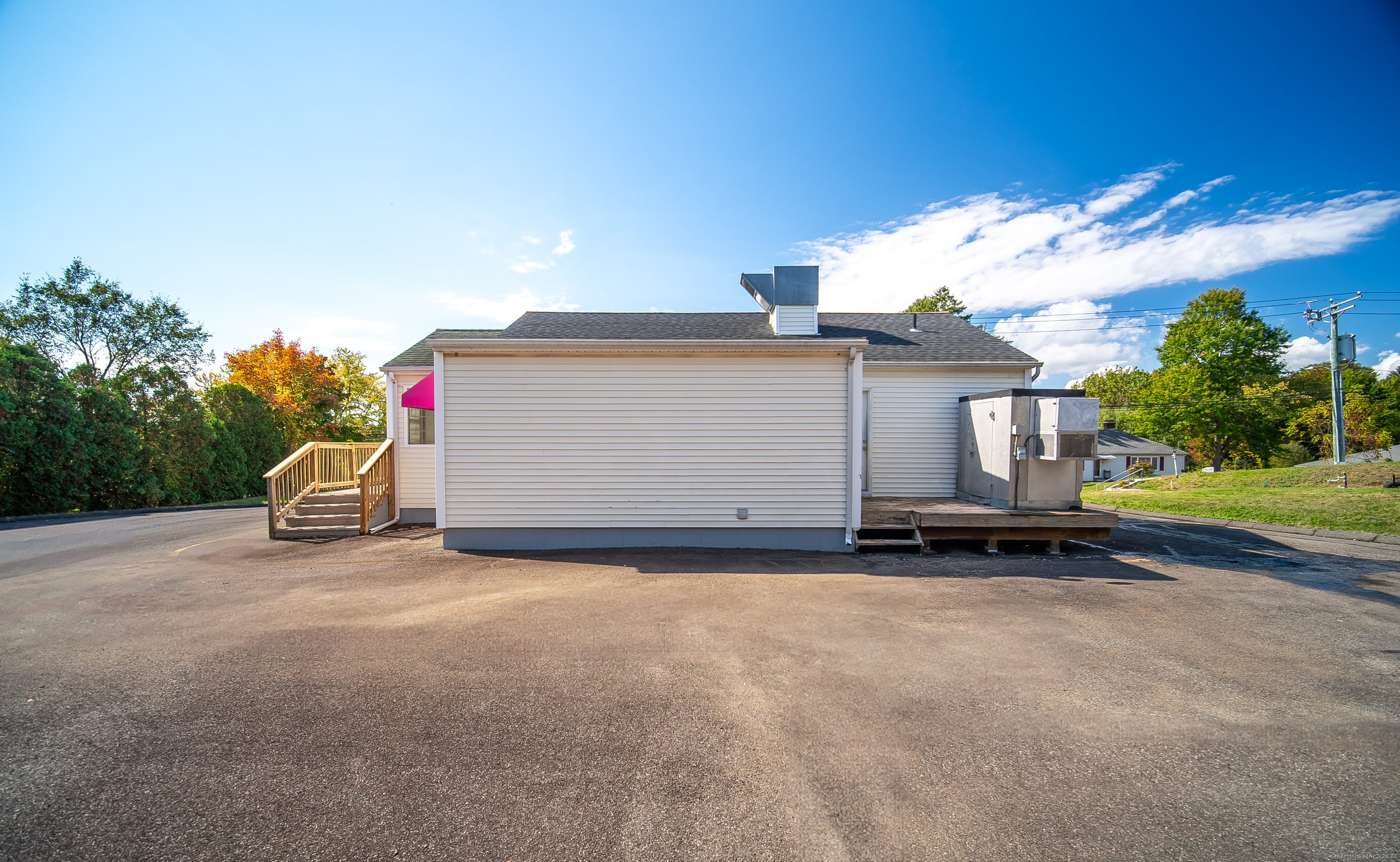 Middletown, Connecticut 06457, United States, ,2 BathroomsBathrooms,Commercial,Active,38757