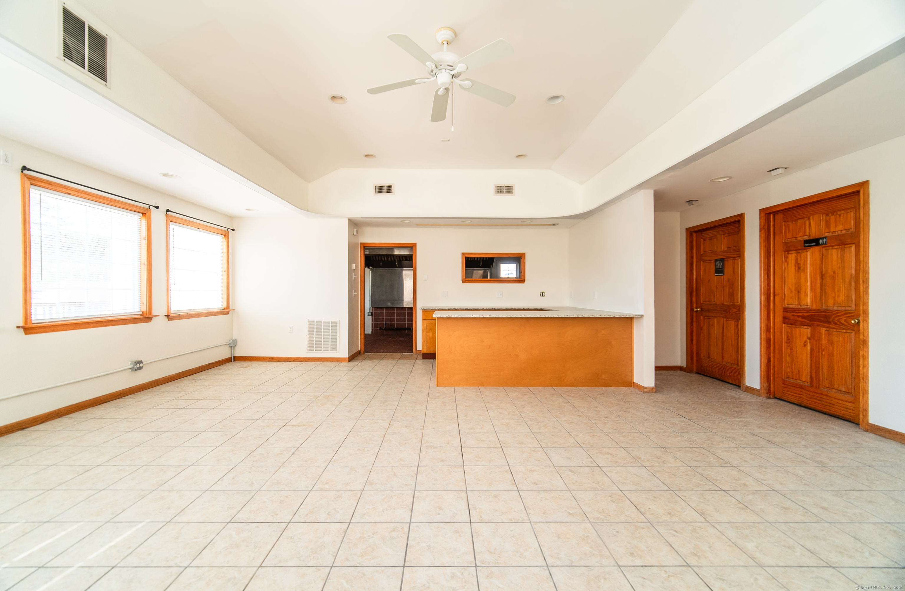 Middletown, Connecticut 06457, United States, ,2 BathroomsBathrooms,Commercial,Active,38757