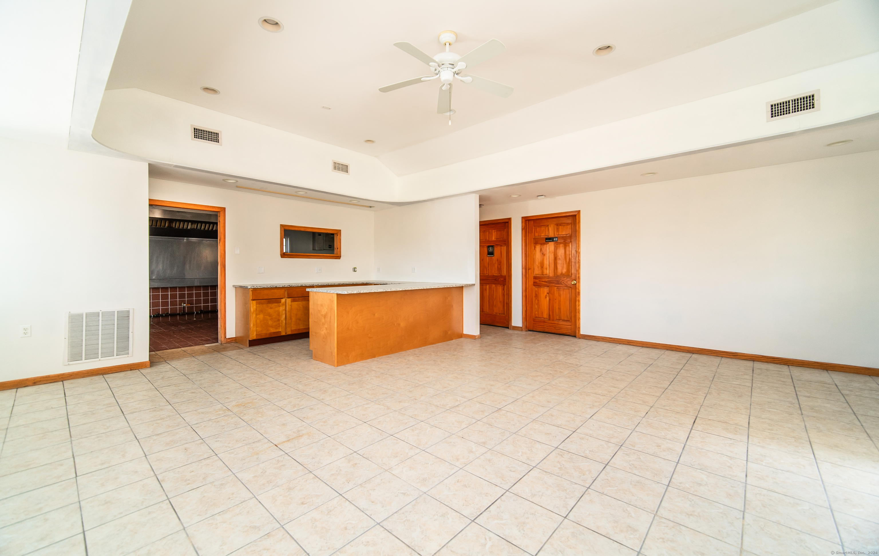 Middletown, Connecticut 06457, United States, ,2 BathroomsBathrooms,Commercial,Active,38757