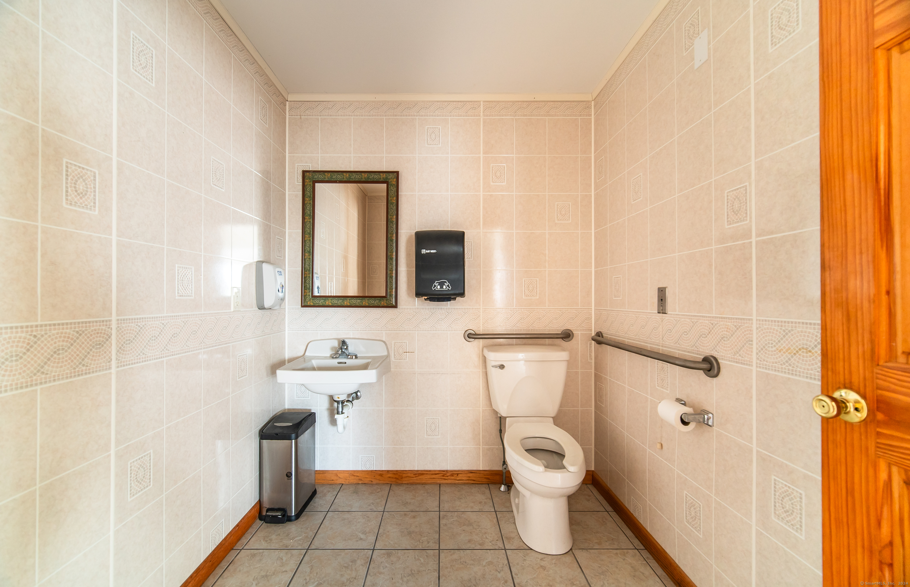 Middletown, Connecticut 06457, United States, ,2 BathroomsBathrooms,Commercial,Active,38757