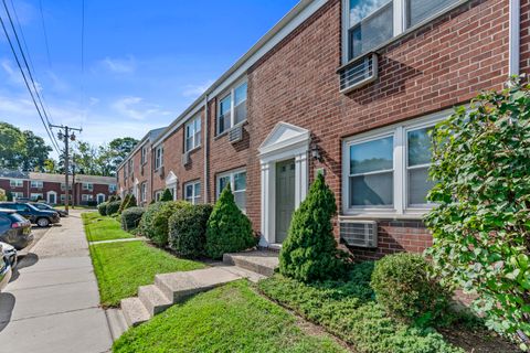 Tiny photo for 17 Hamilton Court #C, Stamford, CT 06902 (MLS # 24135509)