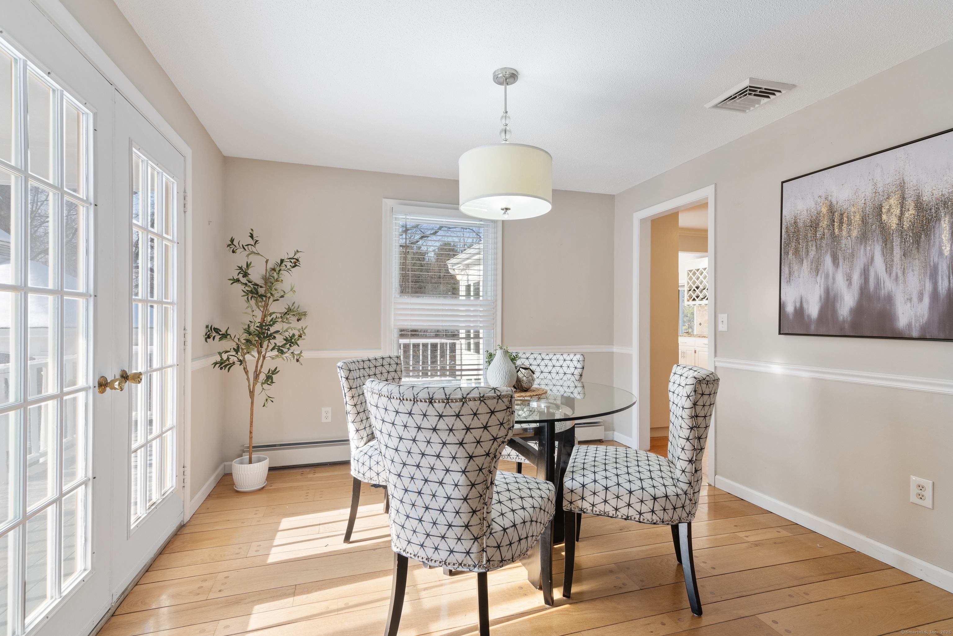 21 Hicksville Road, Cromwell, Connecticut image 5