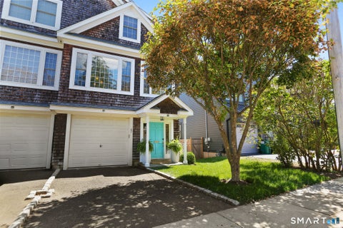Photo of 67 Thorpe Street #67, Fairfield, CT 06824 (MLS # 24189040)