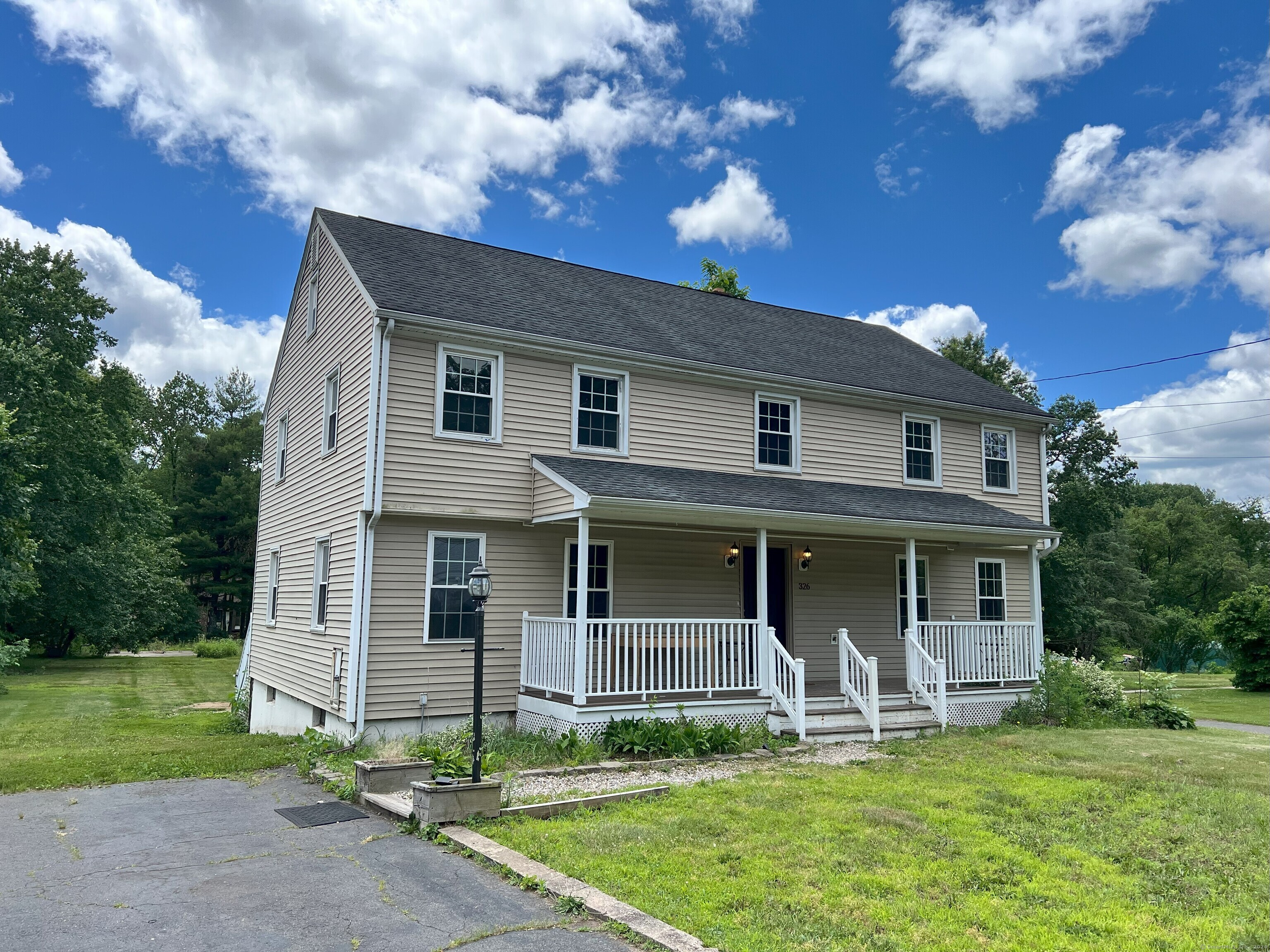 Property for Sale at 326 Mulberry Street, Southington, Connecticut - Bedrooms: 6 
Bathrooms: 2 
Rooms: 10  - $429,900