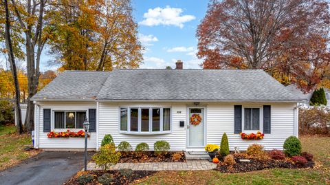 118 Hellstrom Road East Haven CT 06512