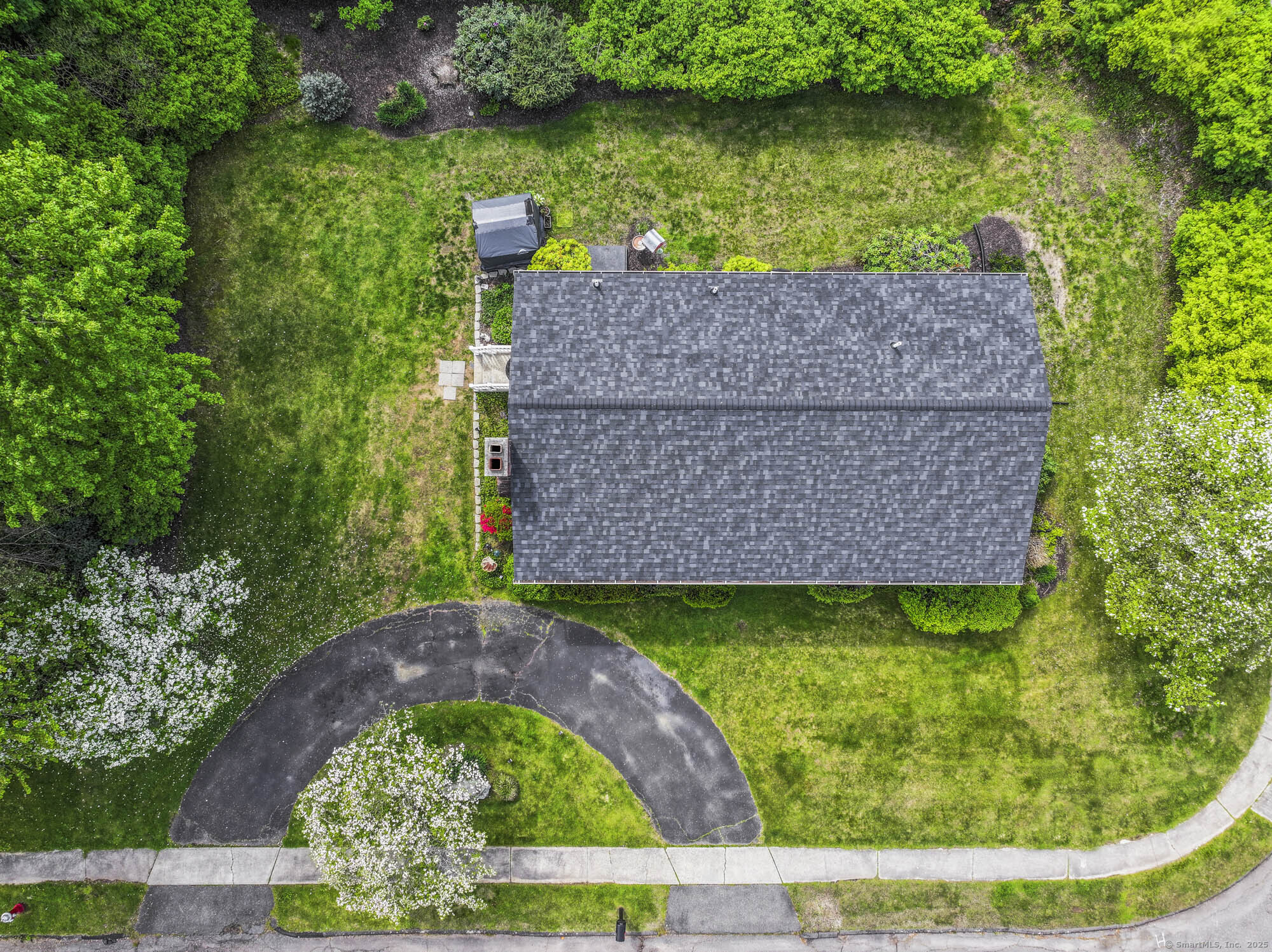 17 Pioneer Drive