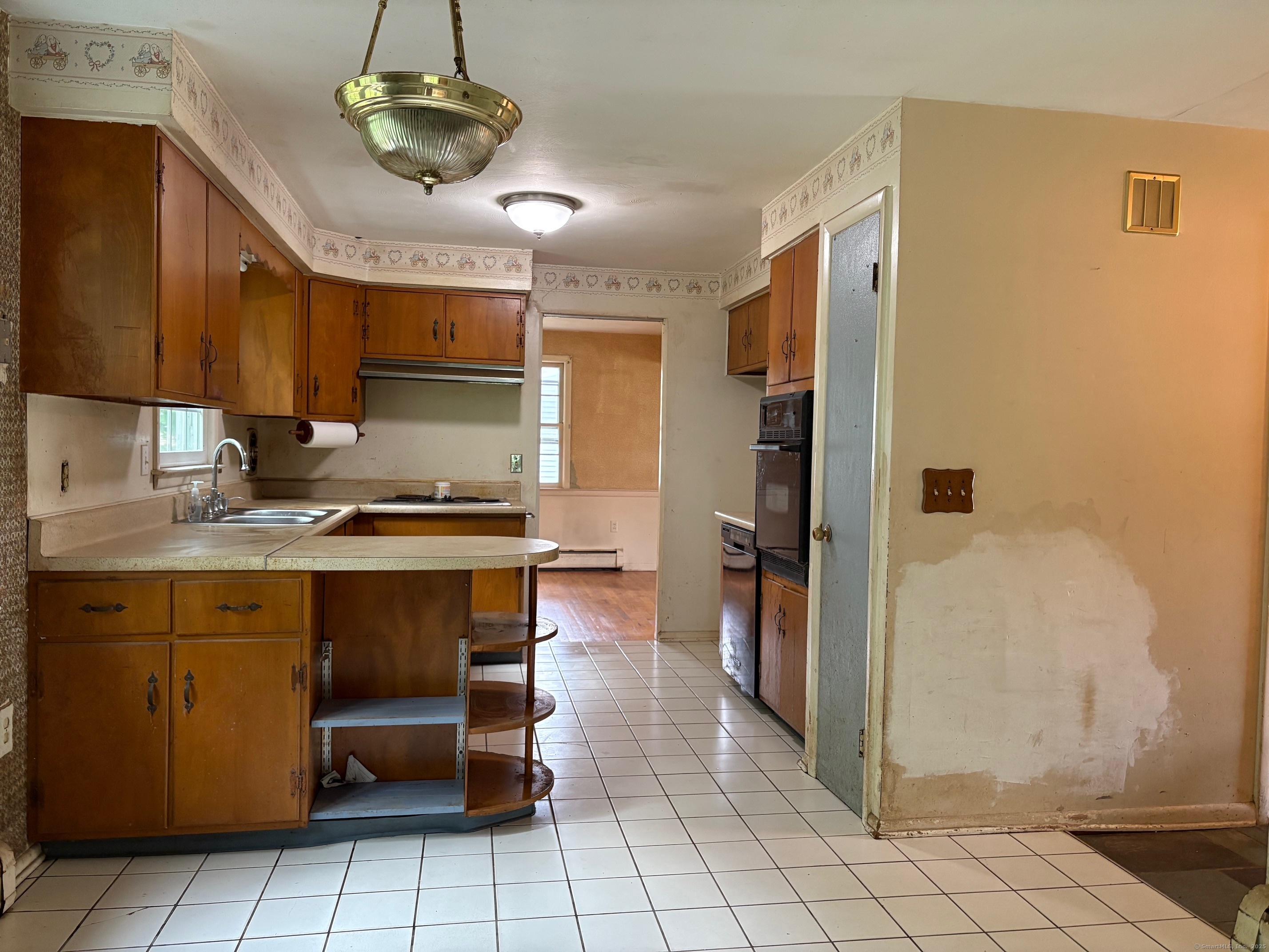 85 Elmwood Drive, Meriden, Connecticut image 9