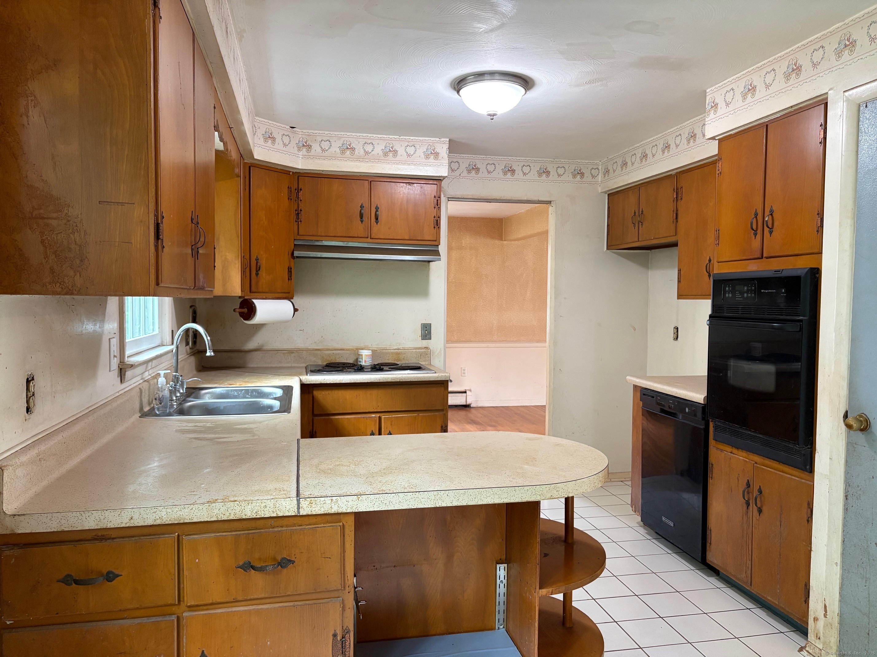 85 Elmwood Drive, Meriden, Connecticut image 8