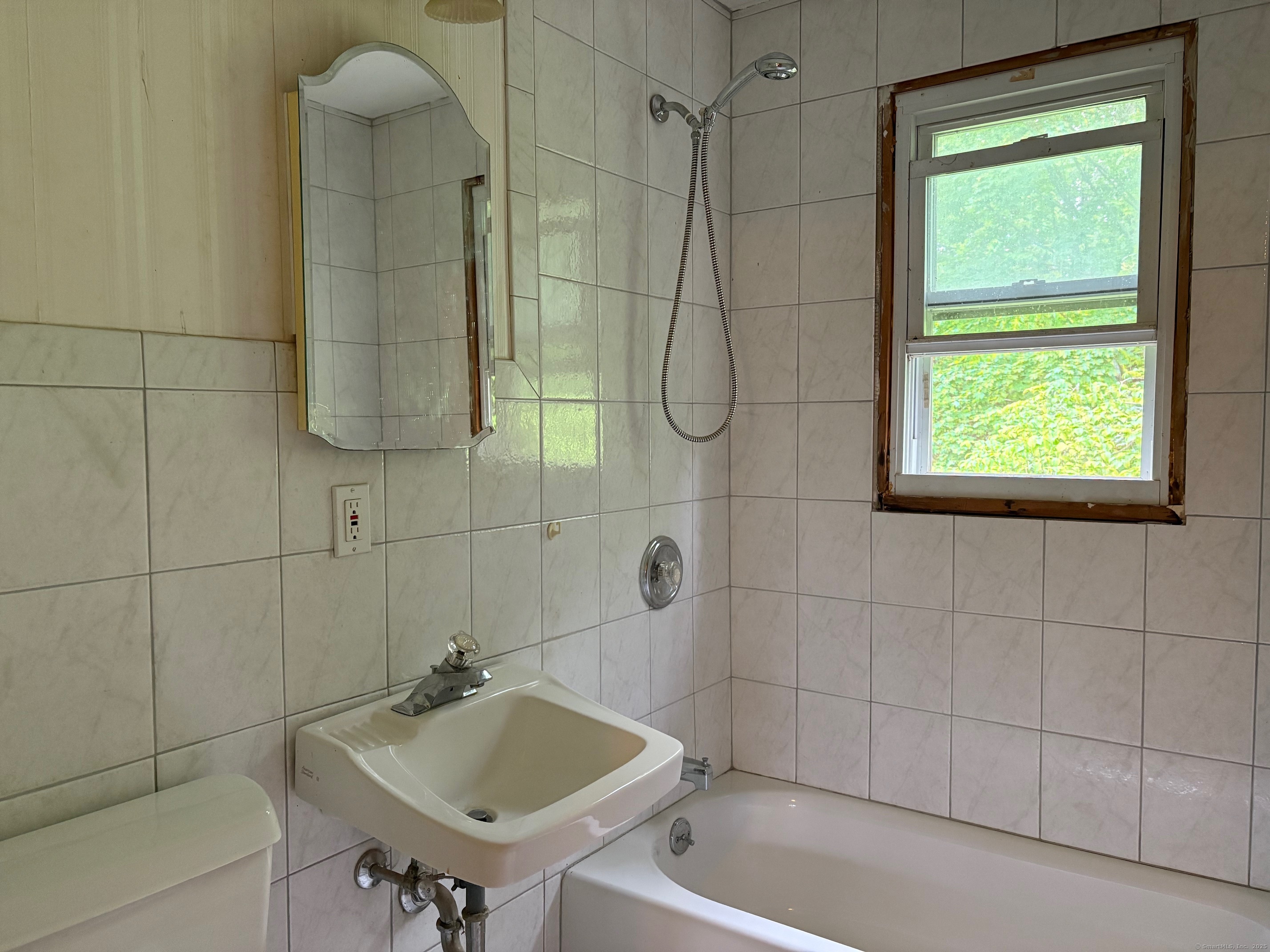 85 Elmwood Drive, Meriden, Connecticut image 32