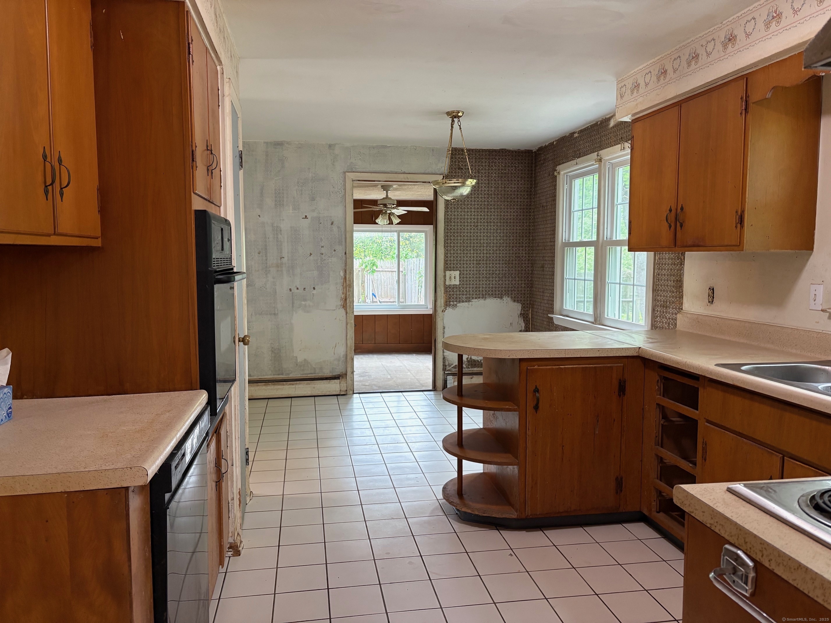 85 Elmwood Drive, Meriden, Connecticut image 7