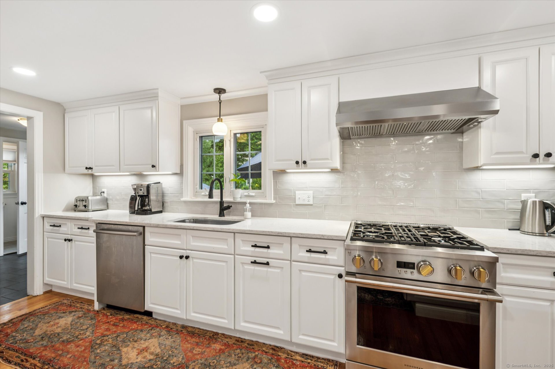 West Hartford, Connecticut 06107, United States, 4 Bedrooms Bedrooms, ,3 BathroomsBathrooms,Residential,Active,170417