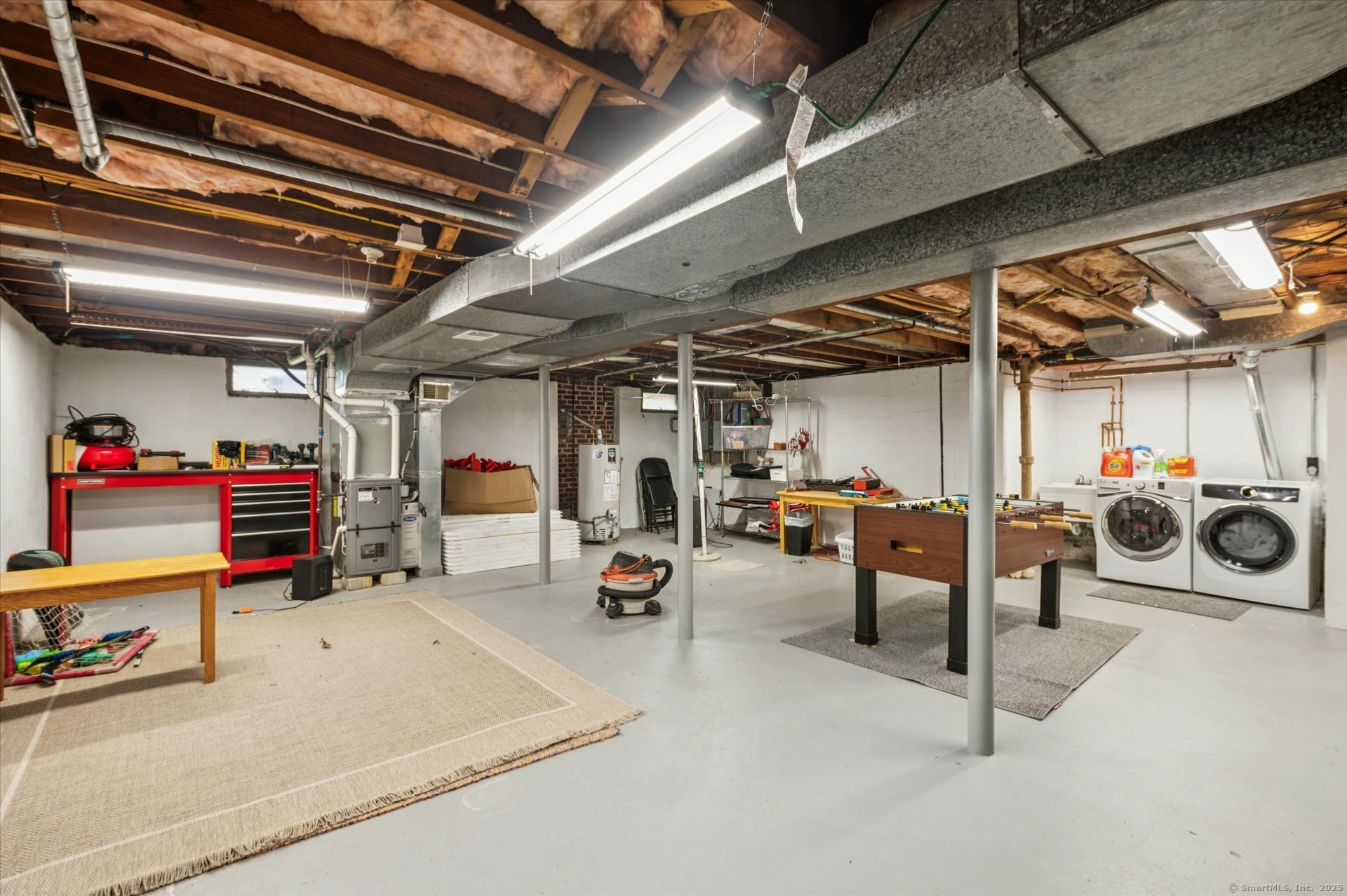 West Hartford, Connecticut 06107, United States, 4 Bedrooms Bedrooms, ,3 BathroomsBathrooms,Residential,Active,170417