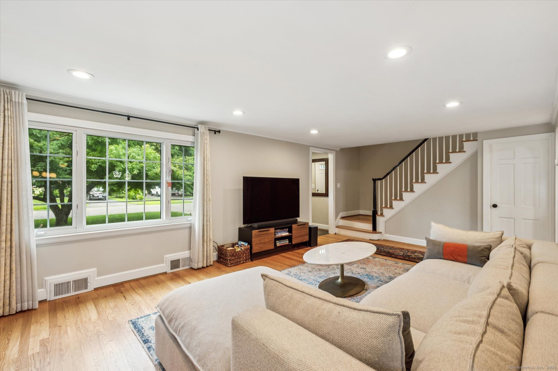 West Hartford, Connecticut 06107, United States, 4 Bedrooms Bedrooms, ,3 BathroomsBathrooms,Residential,Active,170417