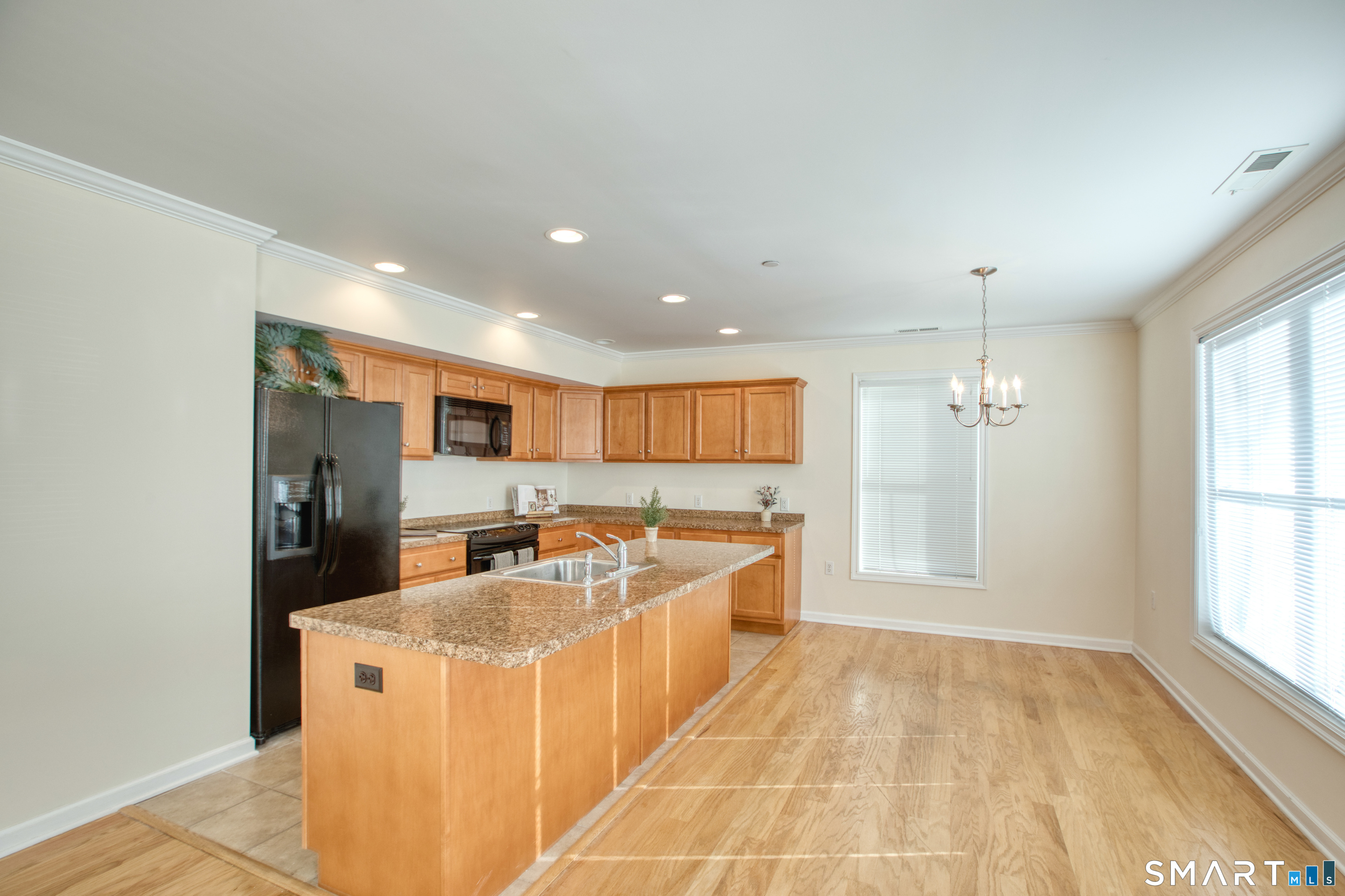 15 West Main Street J201