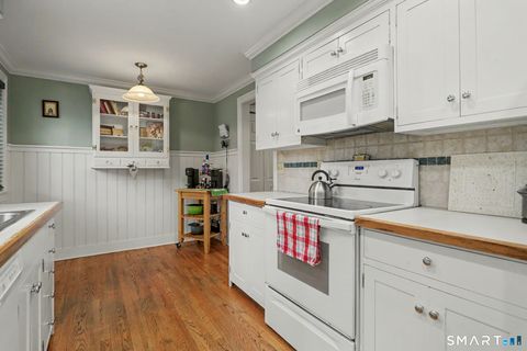 Tiny photo for 41 Happy Hollow Circle #B, Stratford, CT 06614 (MLS # 24177920)