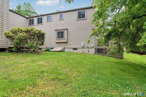 Tiny photo for 41 Happy Hollow Circle #B, Stratford, CT 06614 (MLS # 24177920)