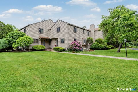 Photo of 41 Happy Hollow Circle #B, Stratford, CT 06614 (MLS # 24177920)