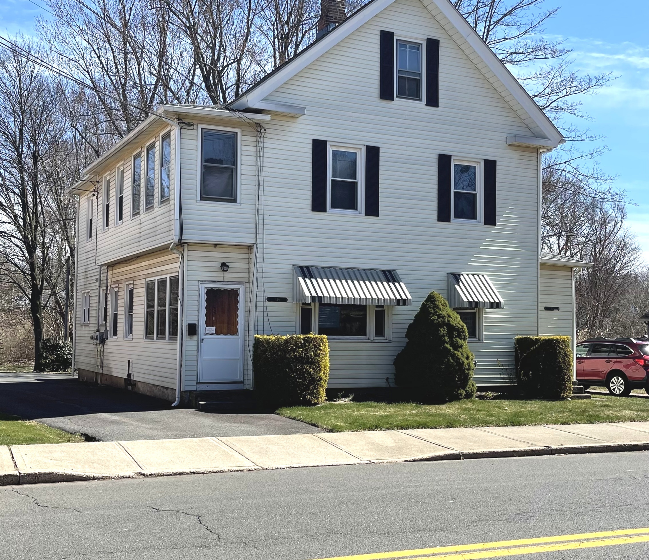Rental Property at Liberty Street, Southington, Connecticut - Bedrooms: 1 
Bathrooms: 1 
Rooms: 3  - $1,100 MO.