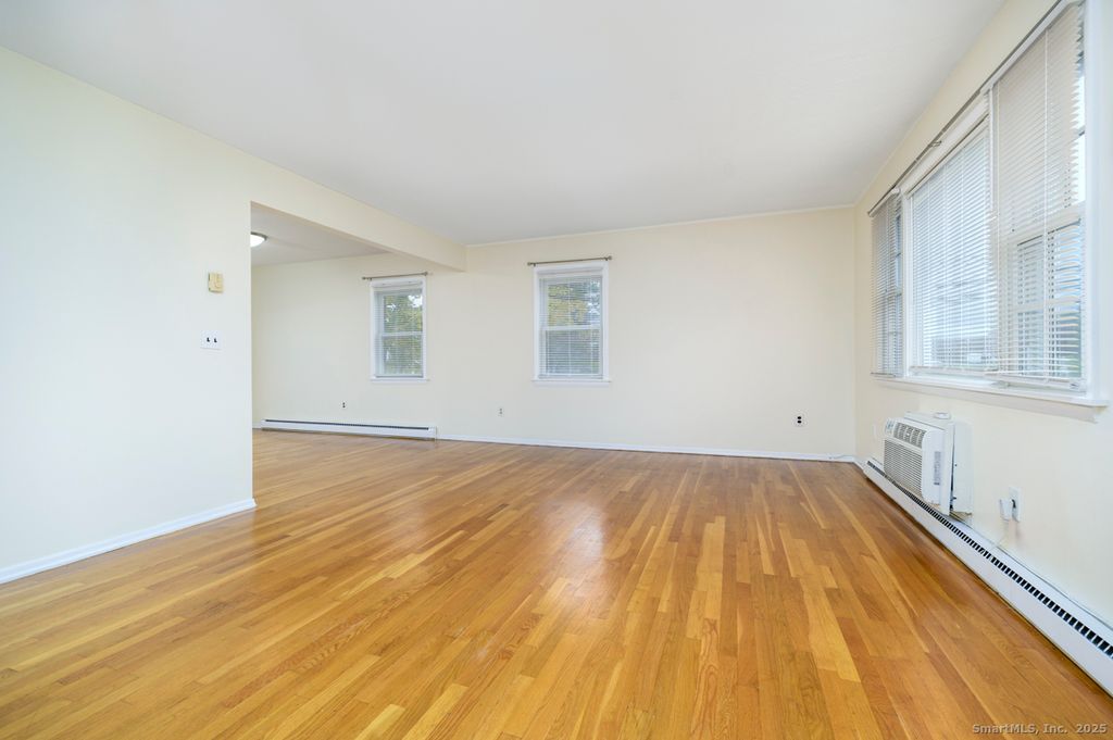 Photo of 922 Shippan Avenue #1, Stamford, CT 06902 (MLS # 24141251)