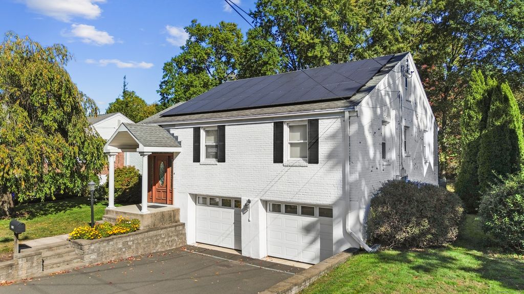 Photo of 1294 Trout Brook Drive, West Hartford, CT 06119 (MLS # 24134372)