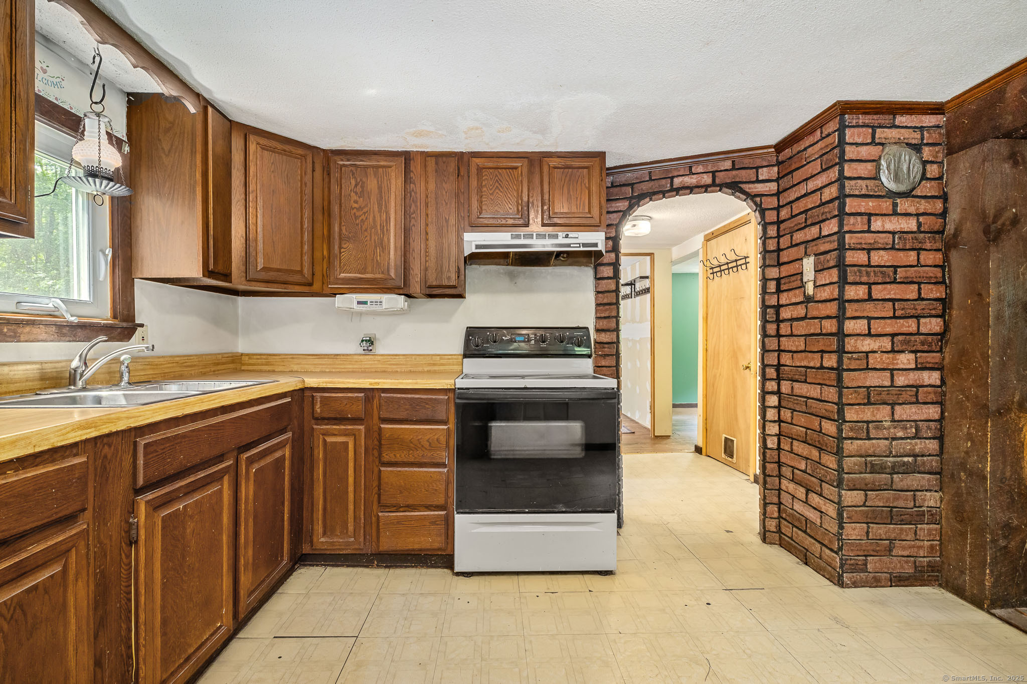33 Hurlbut Road, Tolland, Connecticut image 7