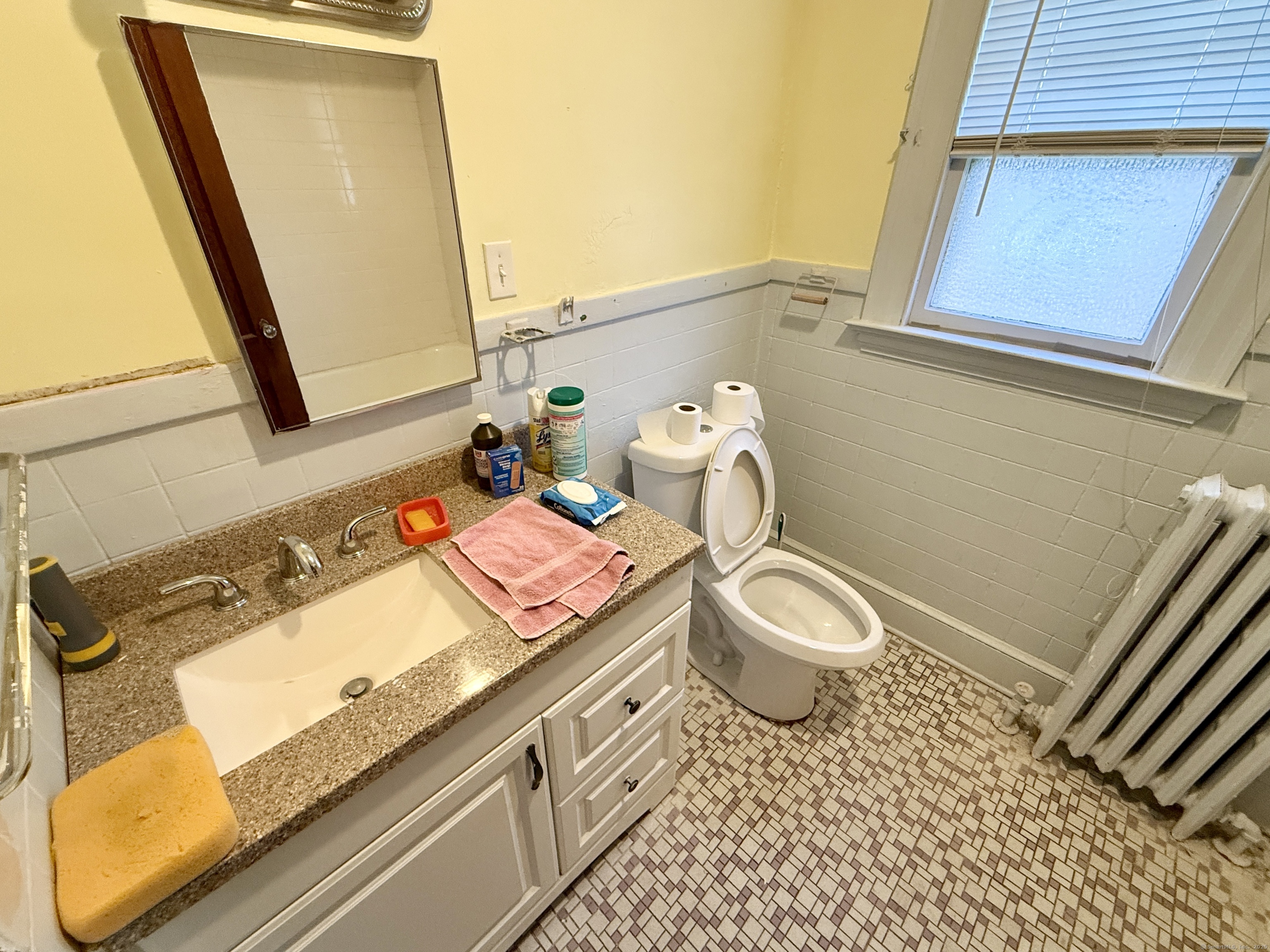 162 Charter Oak Avenue, East Haven, Connecticut image 24