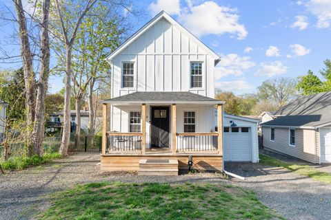 MLS: 24092227