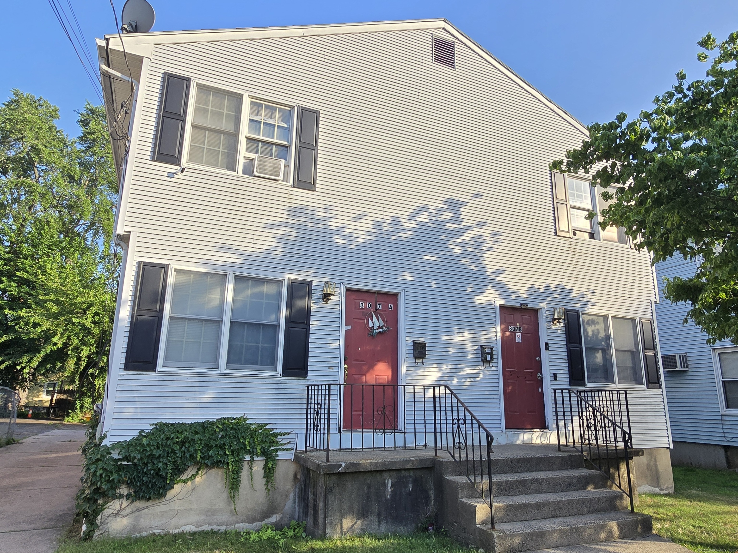 East Hartford, Connecticut 06108, United States, 6 Bedrooms Bedrooms, ,3 BathroomsBathrooms,Residential,Active,170586