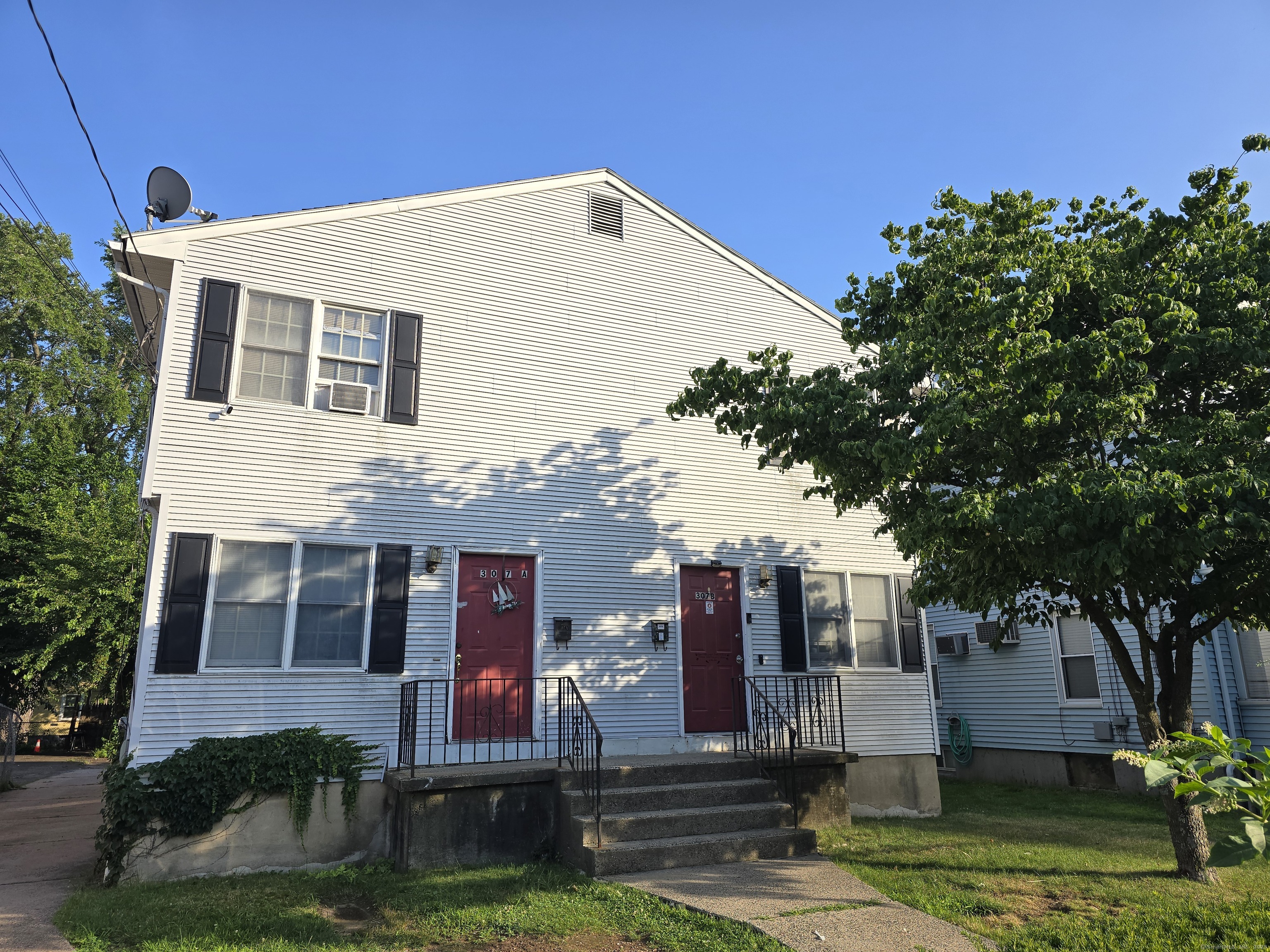 East Hartford, Connecticut 06108, United States, 6 Bedrooms Bedrooms, ,3 BathroomsBathrooms,Residential,Active,170586