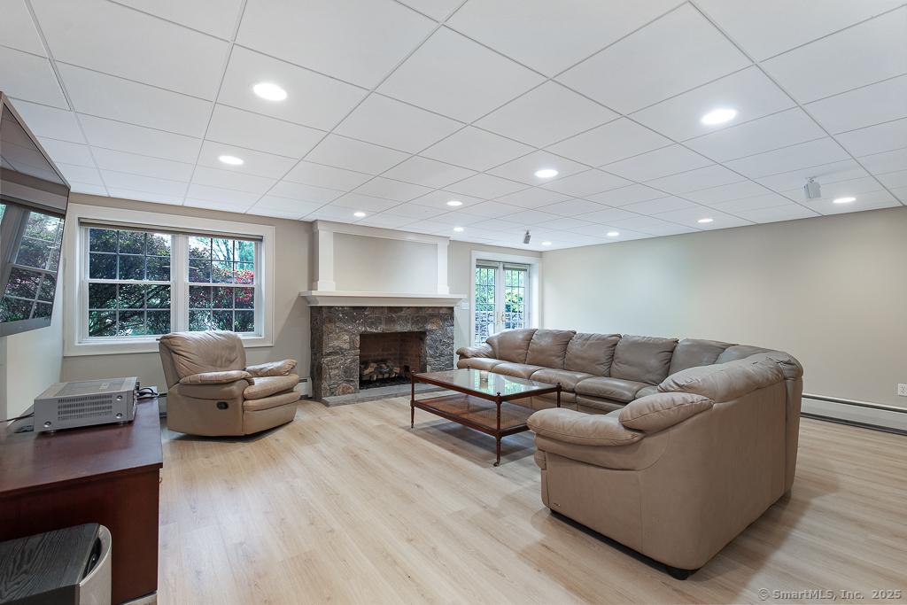 176 Peck Hill Road, Woodbridge, Connecticut image 28