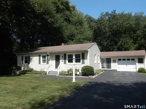 Photo of 26 Beach Park Road, Clinton, CT 06413 (MLS # 24194465)
