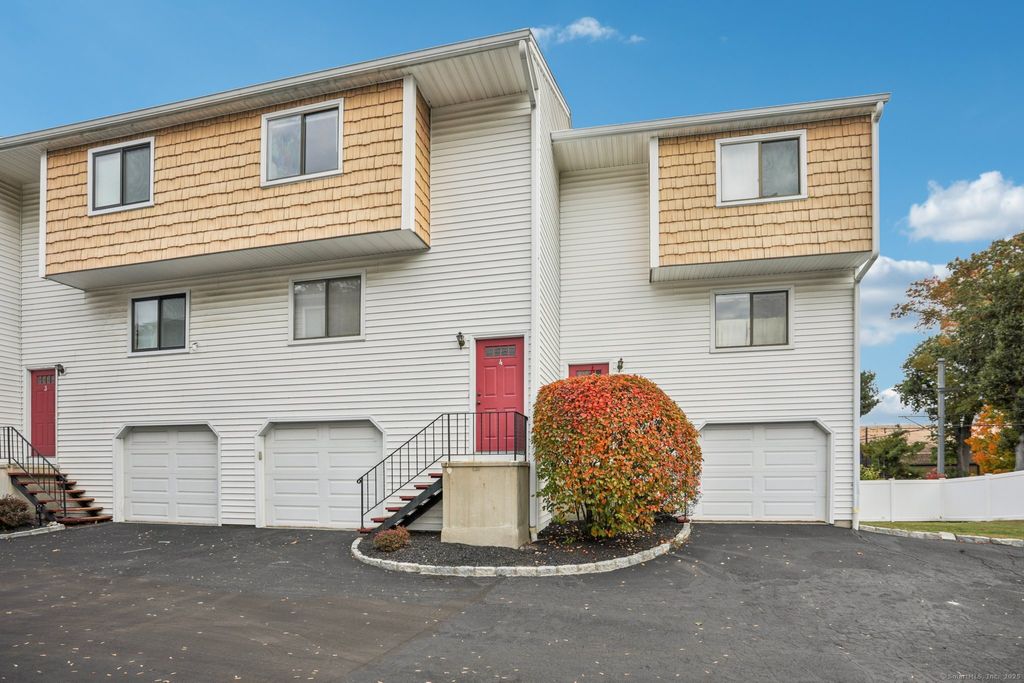 Photo of 825 Hope Street #APT 4, Stamford, CT 06907 (MLS # 24135521)